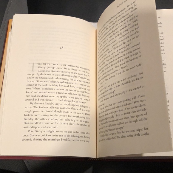 👀4/$25 “the birth house” by Ami McKay Fiction Hardcover Childbirth - Picture 4 of 4